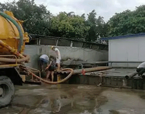 平舆抽化粪池自动清理的方法